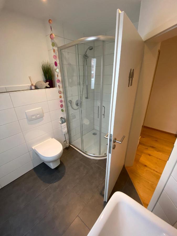 Modernes Penthouse, Nahe Wuerzburg Appartement Buitenkant foto