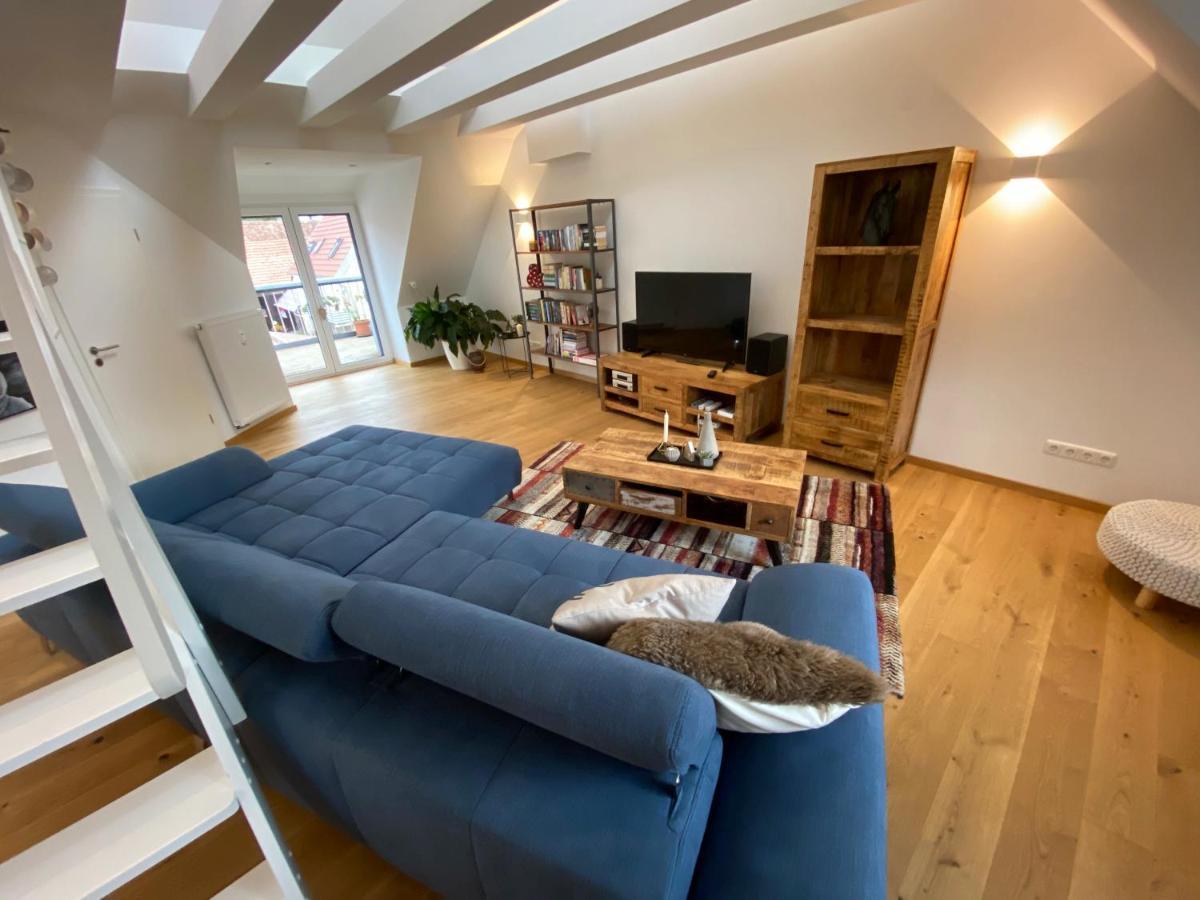Modernes Penthouse, Nahe Wuerzburg Appartement Buitenkant foto