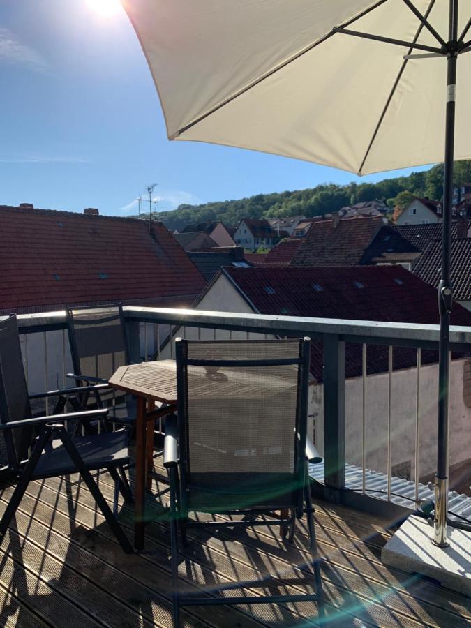 Modernes Penthouse, Nahe Wuerzburg Appartement Buitenkant foto