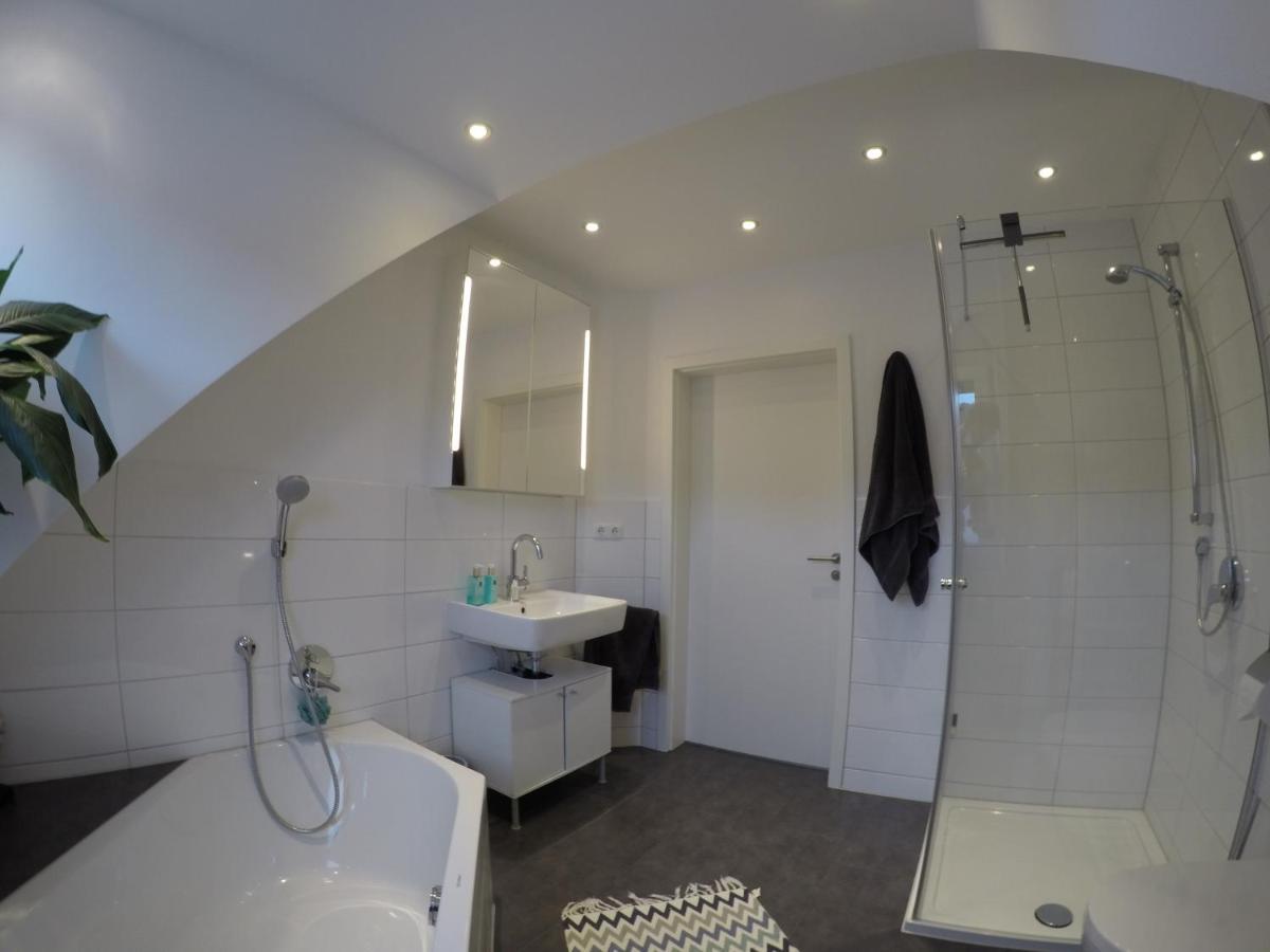 Modernes Penthouse, Nahe Wuerzburg Appartement Buitenkant foto