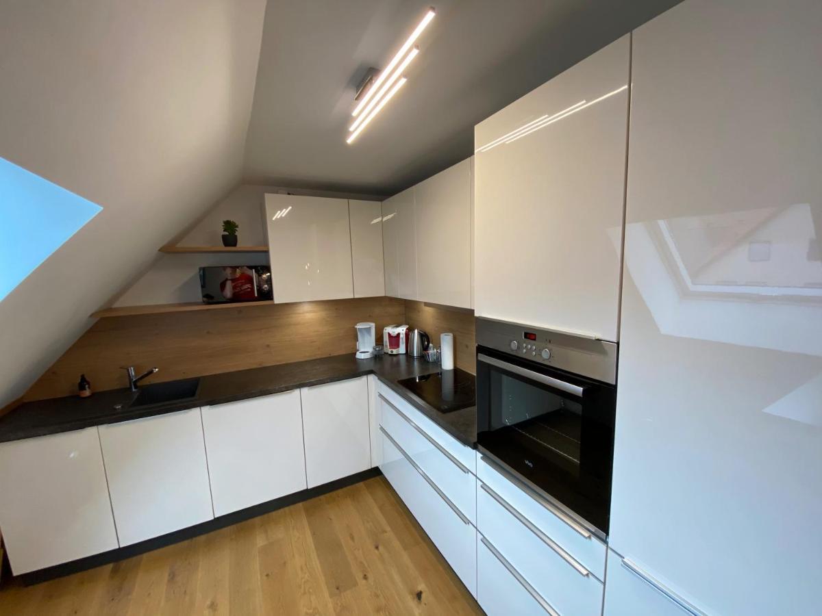 Modernes Penthouse, Nahe Wuerzburg Appartement Buitenkant foto