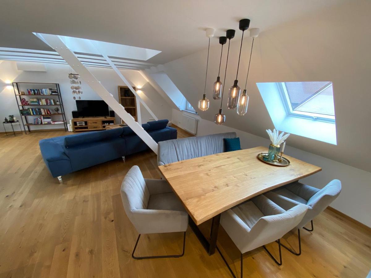 Modernes Penthouse, Nahe Wuerzburg Appartement Buitenkant foto