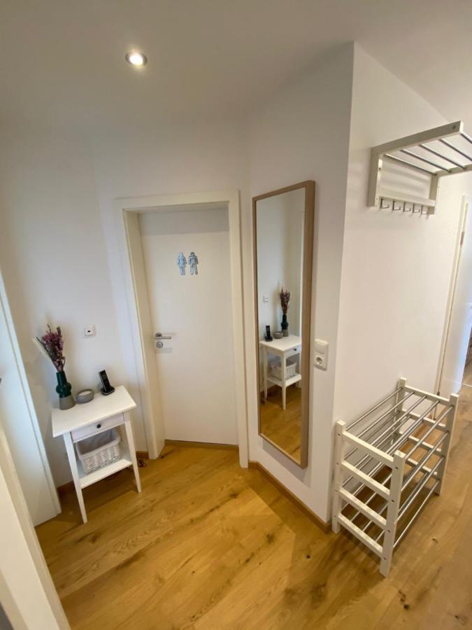Modernes Penthouse, Nahe Wuerzburg Appartement Buitenkant foto