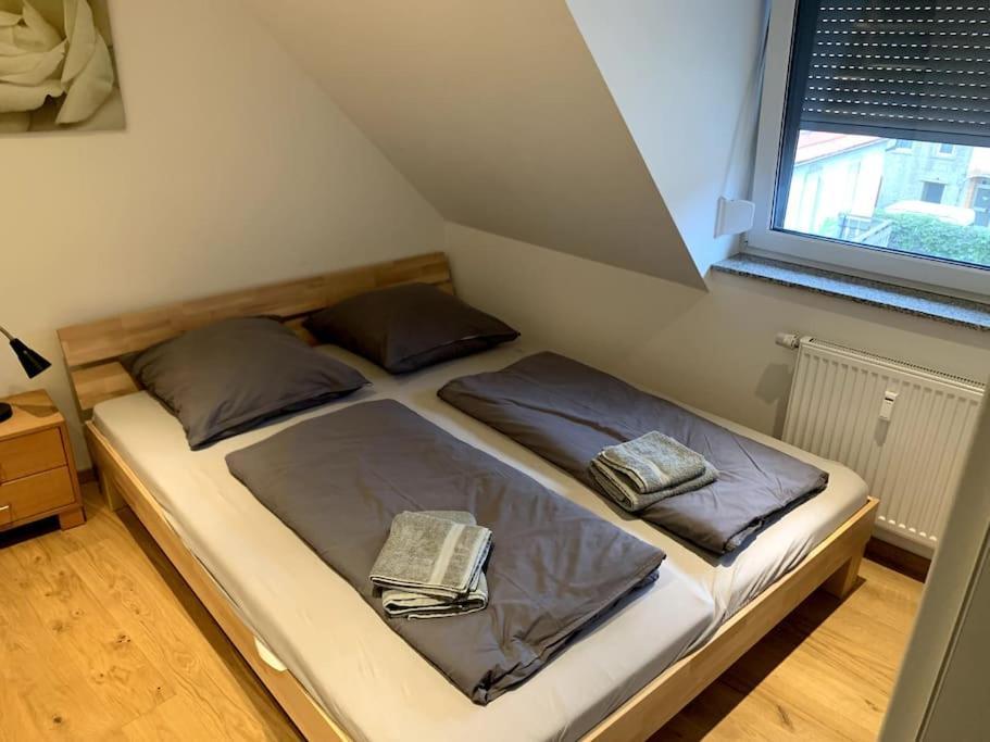 Modernes Penthouse, Nahe Wuerzburg Appartement Buitenkant foto