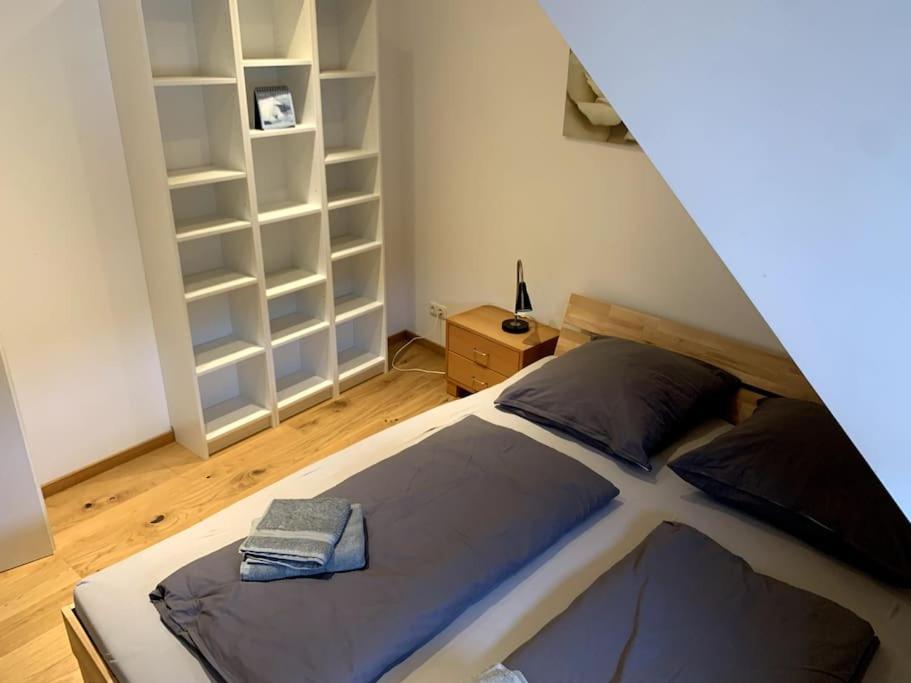 Modernes Penthouse, Nahe Wuerzburg Appartement Buitenkant foto